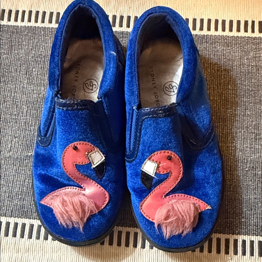 Kids Blue Velvet Slip-On Dress Shoes with Pink Flamingo Appliqué